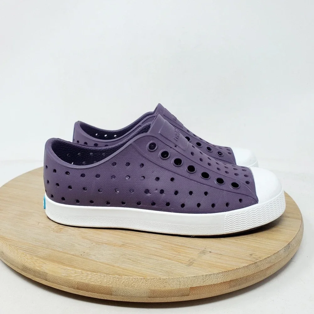Native Jefferson Shoes Kids 9 Girls Boys Dark Purple Slip On Sandal Play School